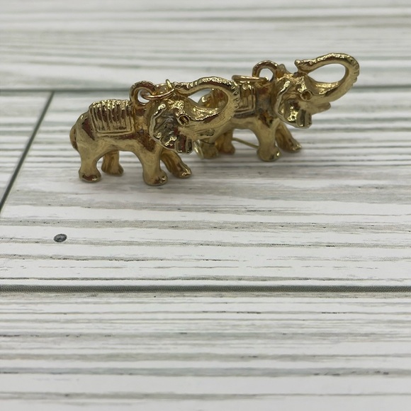 Handmade Gold Elephant Earrings - Picture 4 of 12